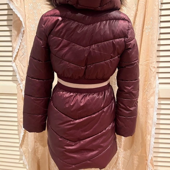 Michael Kors Girls Puffer Jacket With Faux Fur Trim Hood - Picture 7 of 12